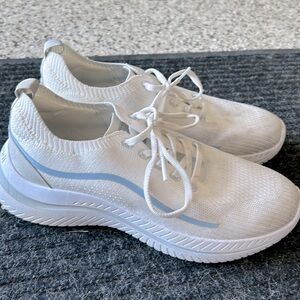 Women’s white athletic shoe